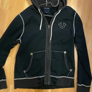 True religion hoodie  - Skitsnygg vintage true religion hoodie i   Väldigt bra skick!