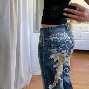 baggy jeans - använd köp nu!💋passar unisex midja:86 innerben:85 klippt slits behandlad med medel så de inte fransar sig mycket