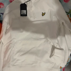 Lyle & Scott  - Oanvänd 