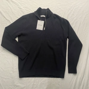 Quarter zip (helt ny) - En fet zip i storlek L/M | Helt ny, endast testad | 10/10 skick | kom med bud, pris ej hugget i sten 