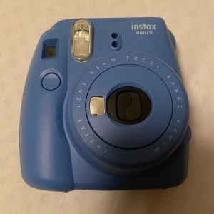 Instax mini 9 - Jag har användt den några gånger bara den är i perfekt skick