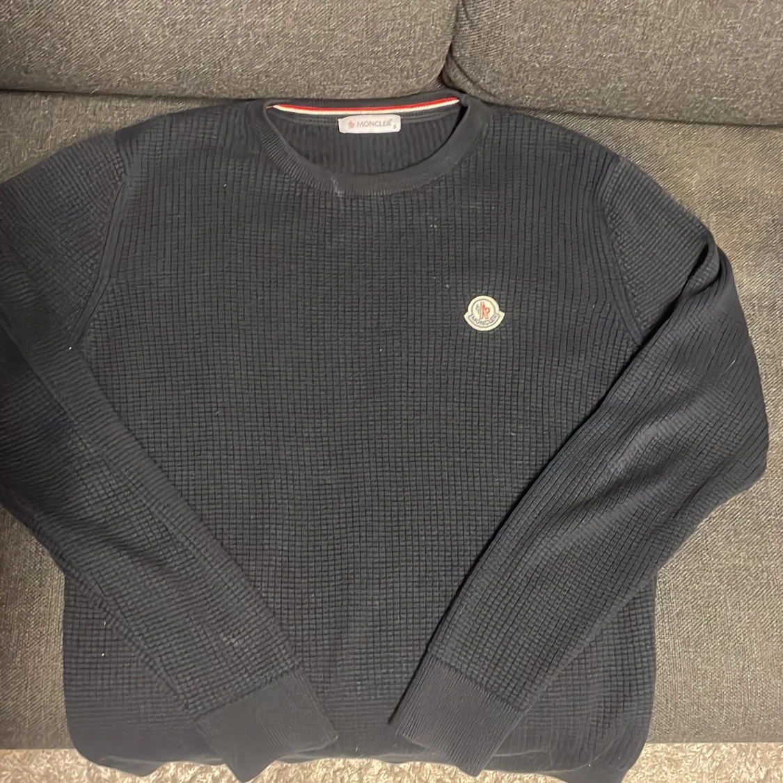 Mörkblå stickad tröja från Moncler