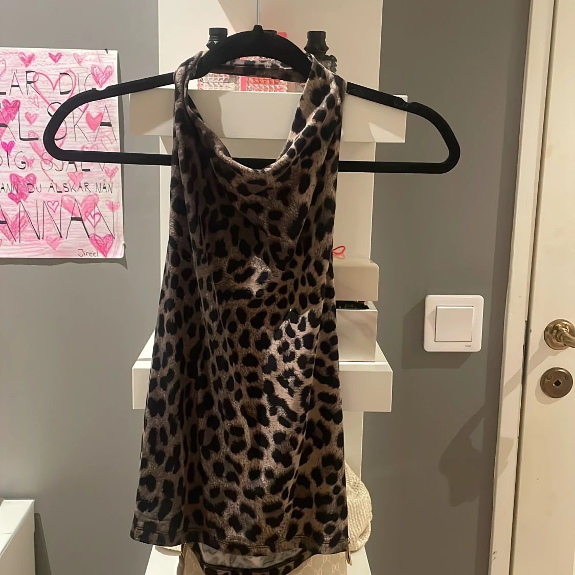 Leopardmönstrad ärmlös topp