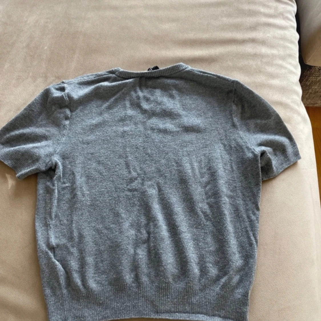 Grå kortärmad tröja från H&M Divided - 3