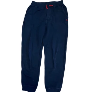 Polo Ralph lauren mysbyxor - Polo Ralph lauren mysbyxor från kidsbrandstore tror jag. Strl 14-16 år så typ small väldigt sköna