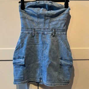 Jeans klännig - Super fin jeans klänning, aldrig använd 🩶
