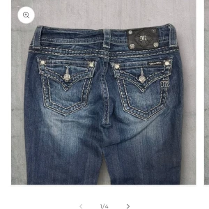 Miss me jeans  - Jätte snygga Low waist bootcut miss me jeans som inte kommer till användning längre och som är i väldigt bra skick och inga defekter.