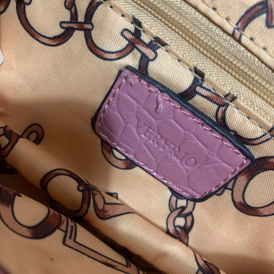 Smutsrosa hand/axelväska - 91