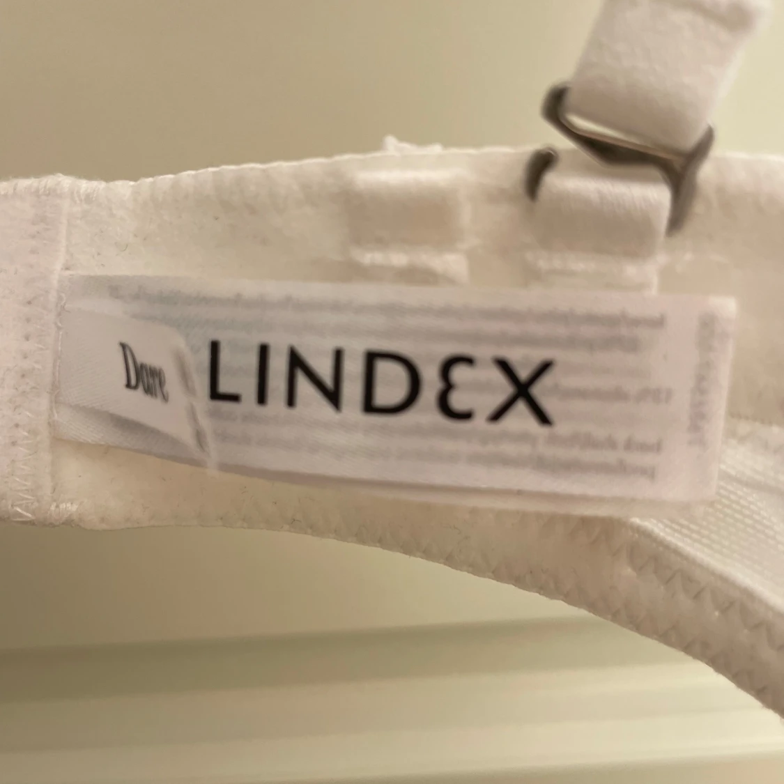 Vit spets-bh, axelbandslös  - 92