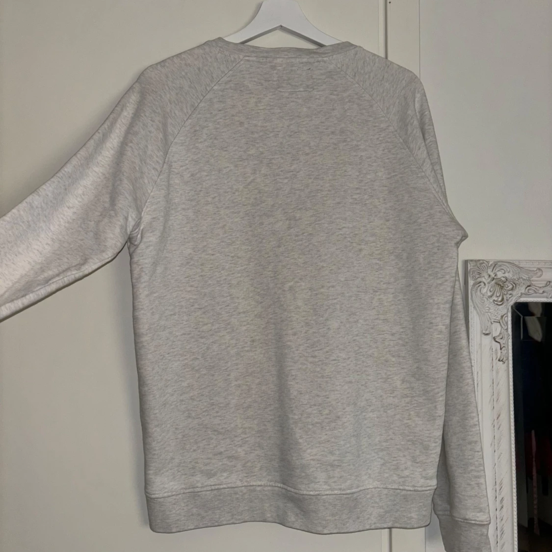 Grå college tröja - 91