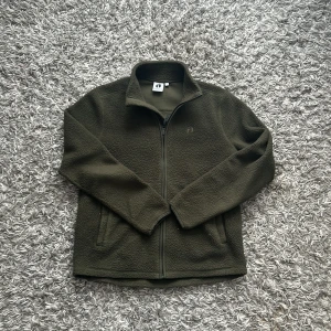 Fleece tröja  - Fleece tröja | skick 8/10 | strl M | mitt pris 199