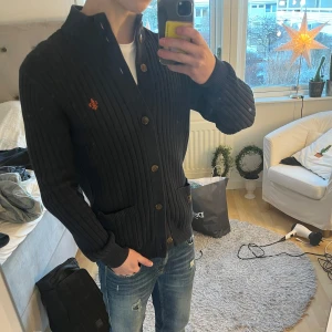 Morris Kofta - Jätte fin Morris kofta! | koftan är perfekt skick utan defekter! | Storlek M. | Ställ gärna frågor innan du köper!