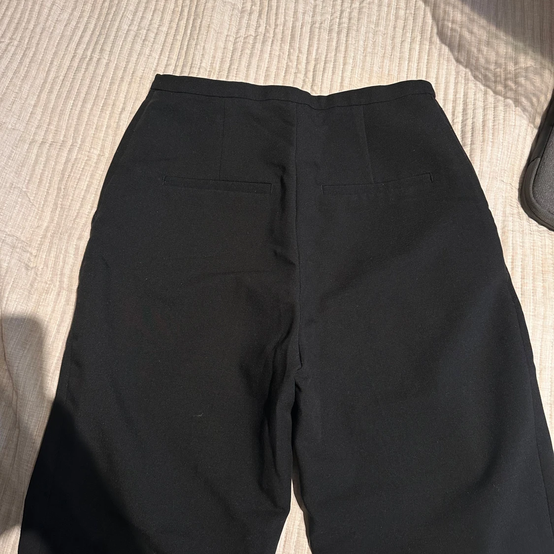 Svarta kostymbyxor - 90