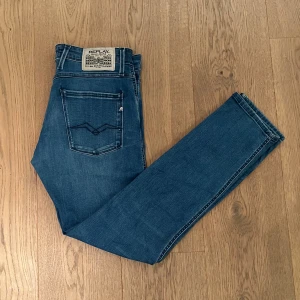 Replay jeans  - Säljer mina replay jeans som är i bra skick utan några skador!