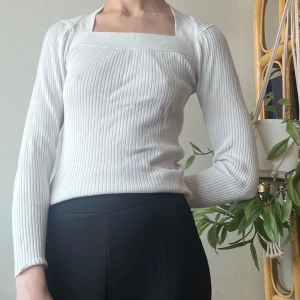 Square Neck långärmad tröja - Bra skick, nästan oanvänd