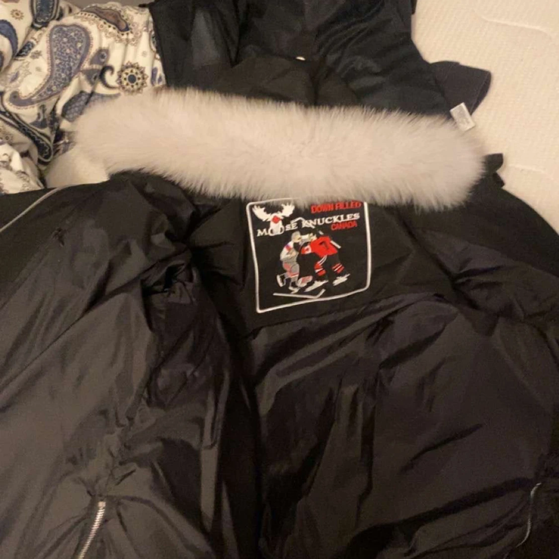 Svart dunjacka från Moose Knuckles - 2
