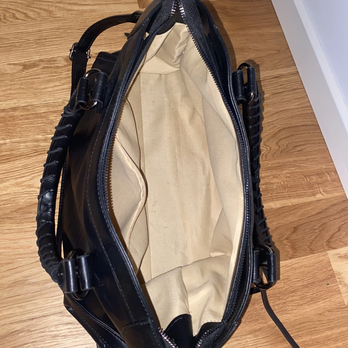 Svart handväska/axelväska i skinn - 2