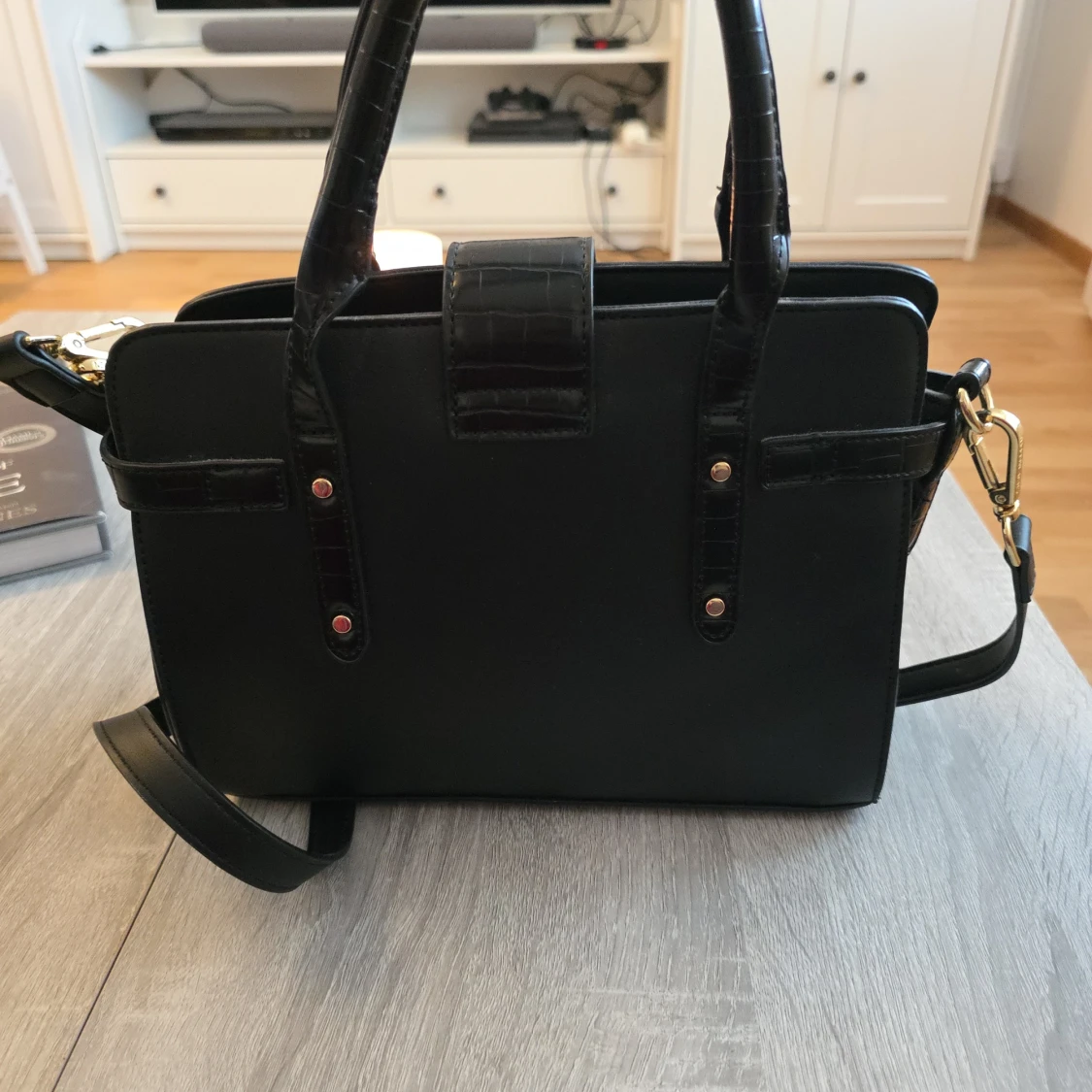 Svart handväska från Steve Madden - 1