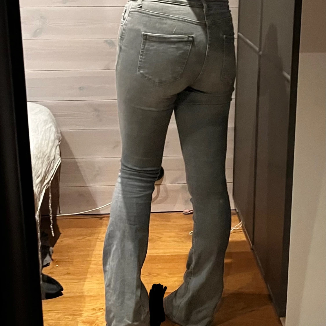 Grå bootcut jeans från ONLY - 1