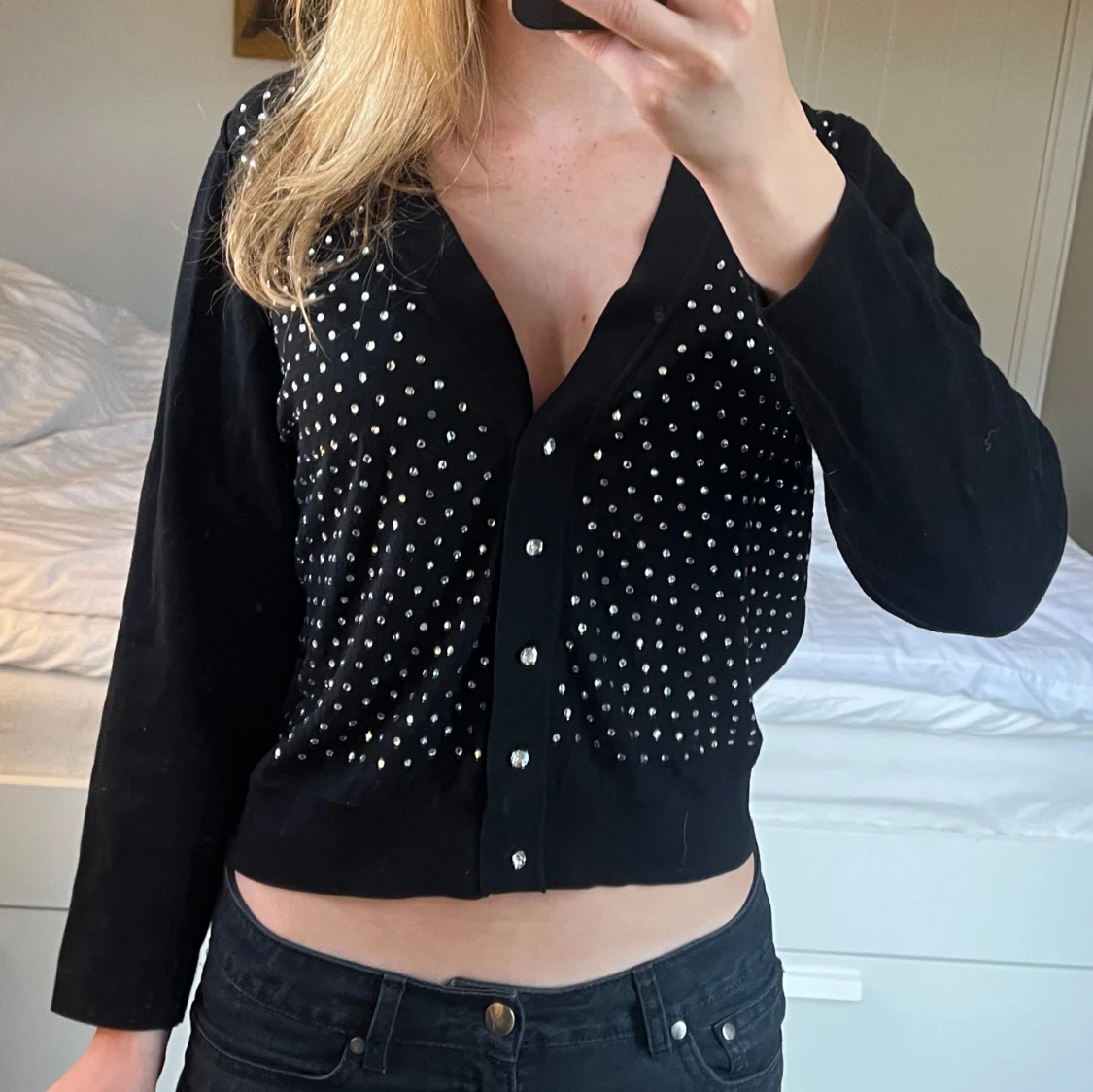 Svart croppad kofta med pärlor - 91