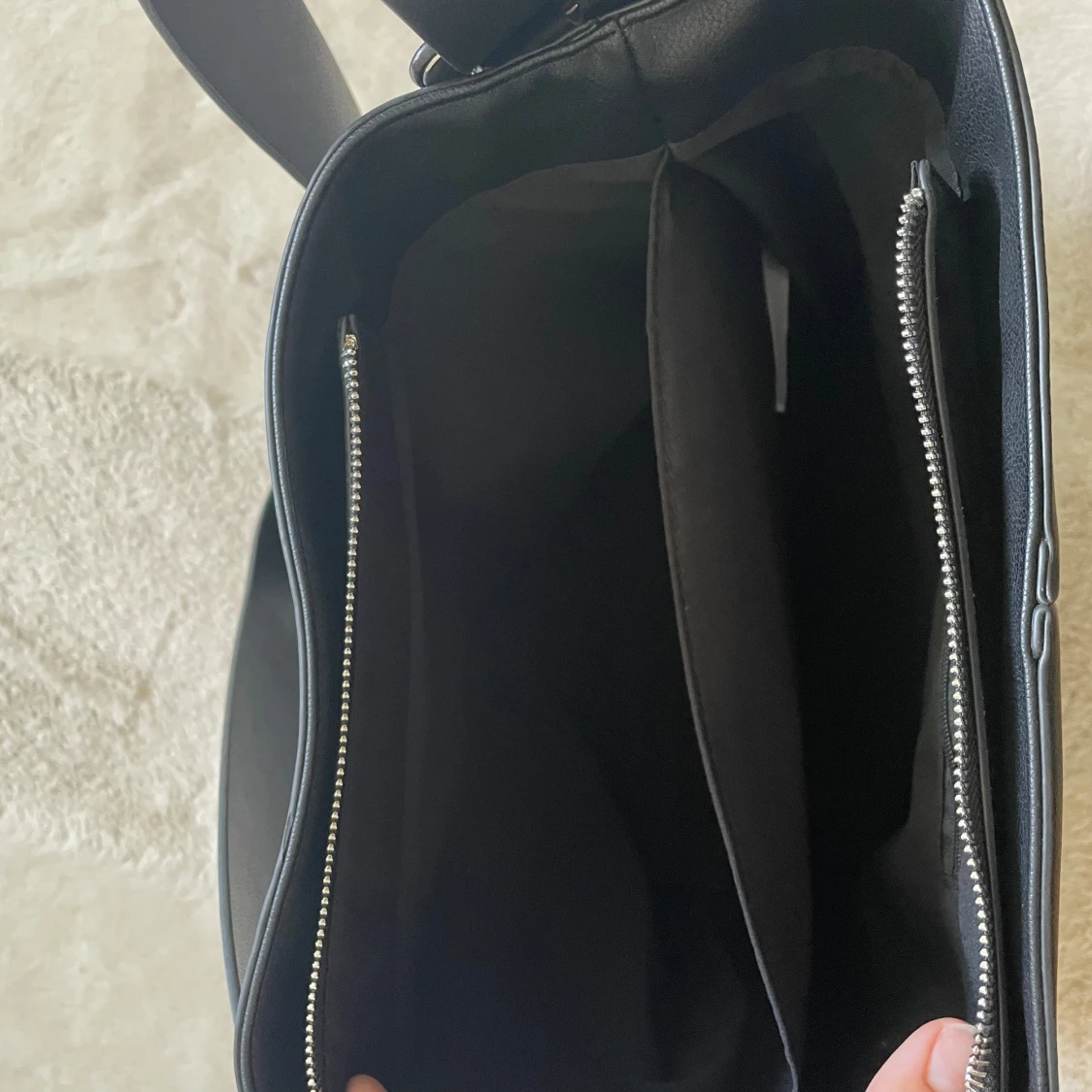 Svart väska - 90