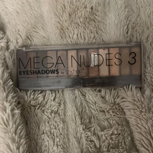 Ögonskugga - Säljs då den ej används😁💕