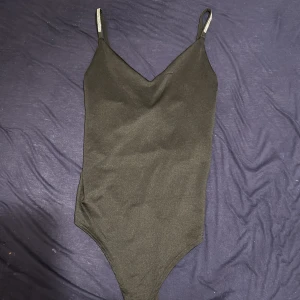 Bodysuit - Jättabra skick, aldrig använd och etiketten är fortfarande på