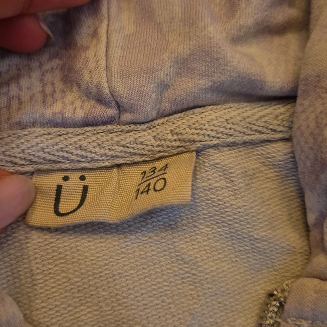 Grå och svart hoodie med dragkedja - 91