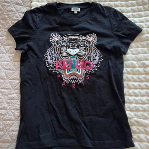 Kenzo tshirt  - Helt ny kenzo tshirt storlek Xs