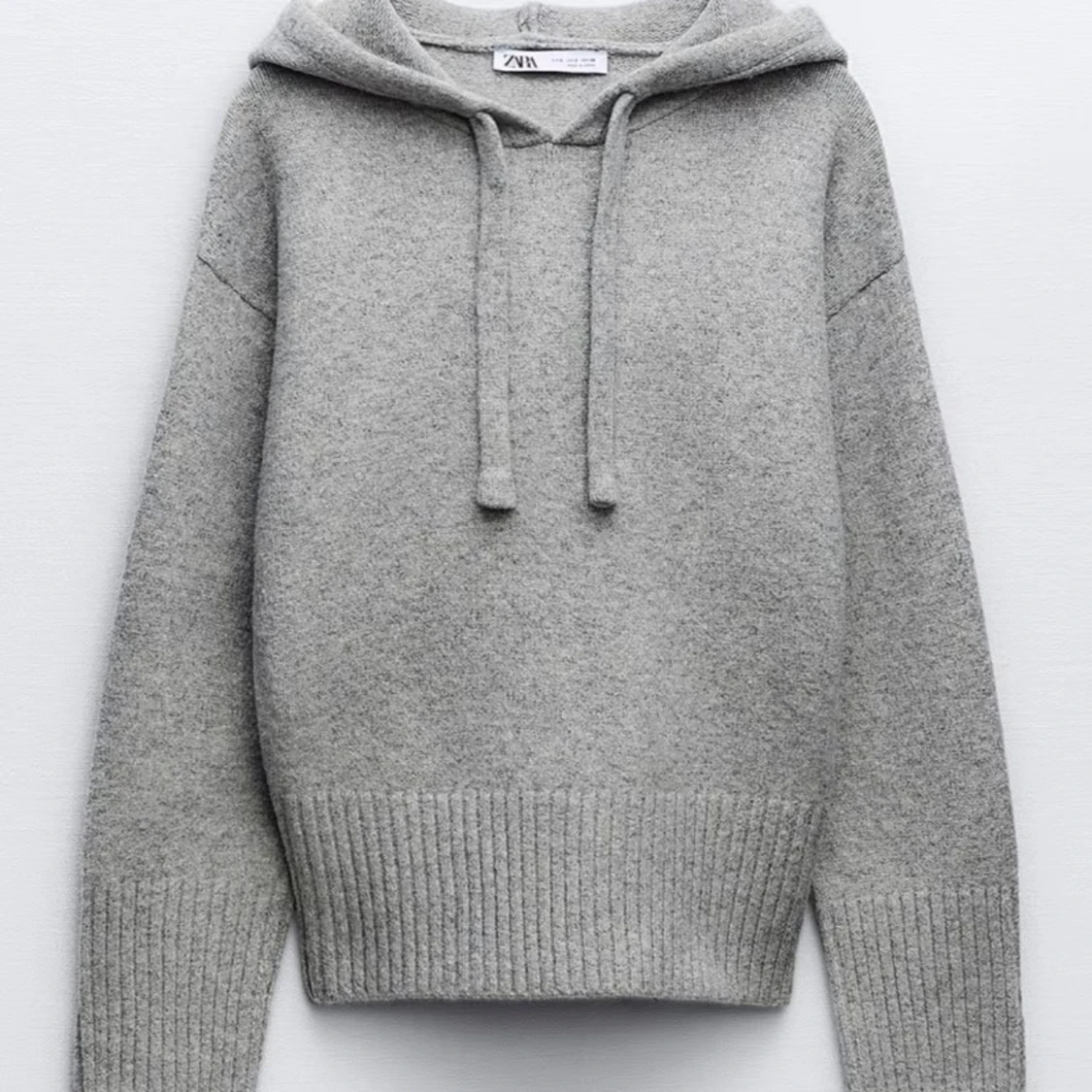 Zara Hodie 