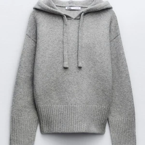 Zara Hodie  - Populär stickad zara Hodie skriv för fler bilder och information💕