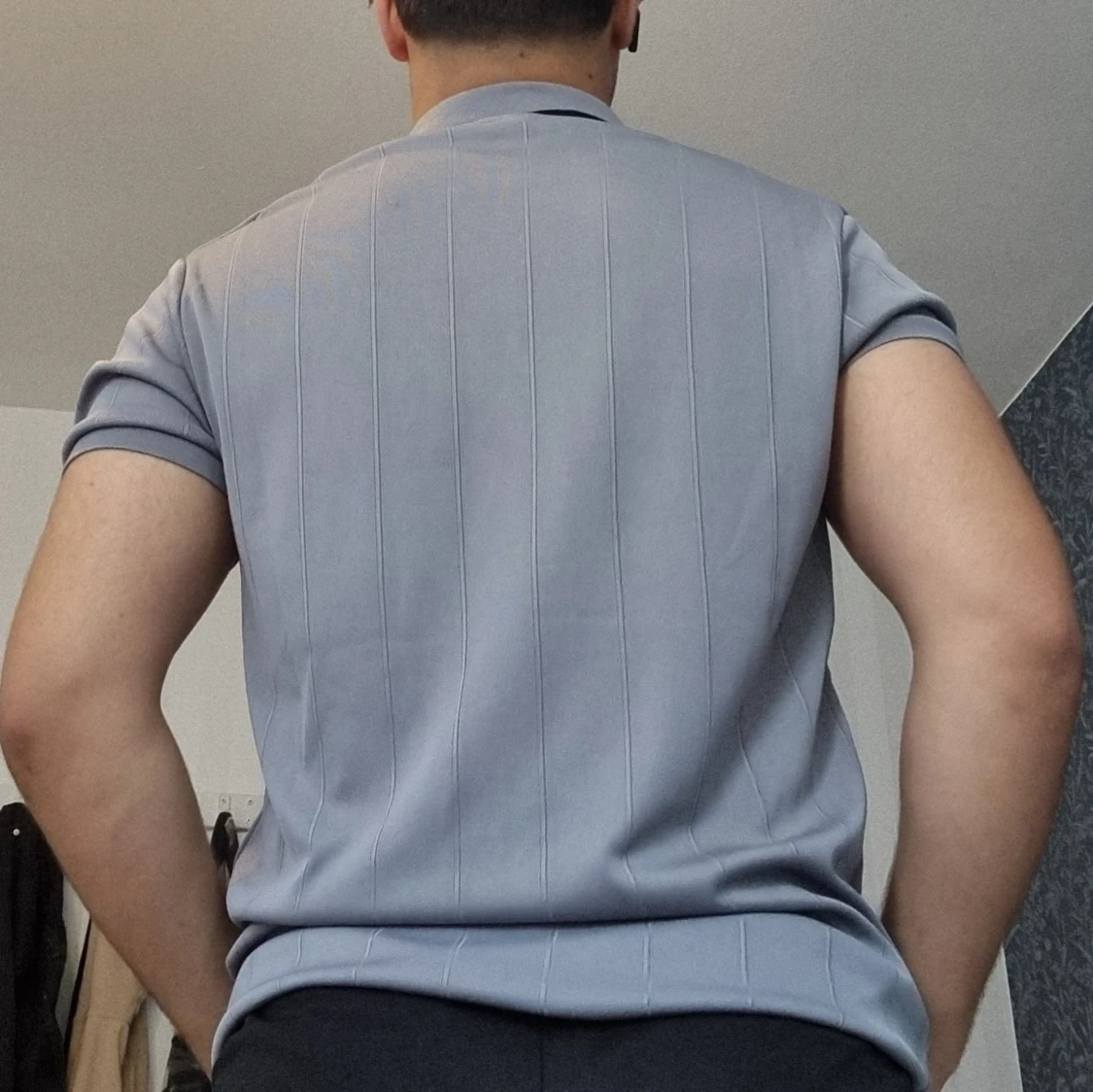 Grå slim fit topp från Smog - 93