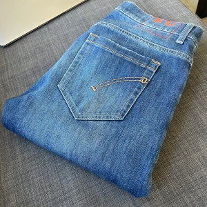 DONDUP George Jeans  - Don dup George skinny fit, storlek w31, änvänt 2 gånger, är som nya.