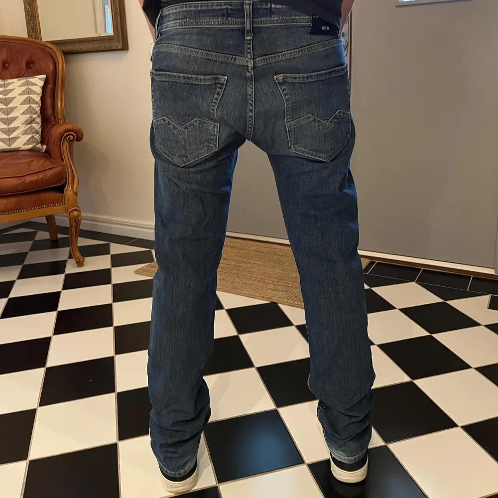 Riktigt snygga mörkblå replay jeans i nyskick!. Jeans & Byxor.