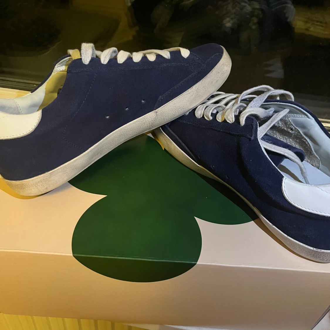 Mörkblå skor från the gallerist  - 91