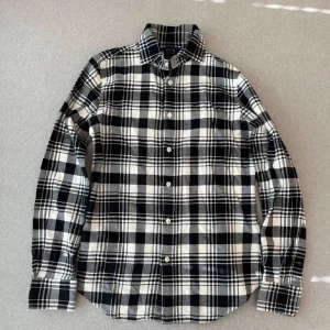 Ralph lauren skjorta  - Ralph lauren rutig skjorta 👔 499kr strl S Inte mina bilder 