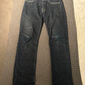 Taktil Jeans Straight fit - Storlek: 31 midja, 34 längd. Sitter som ett par 501 Levis. Om ni har frågor är det bara att säga till
