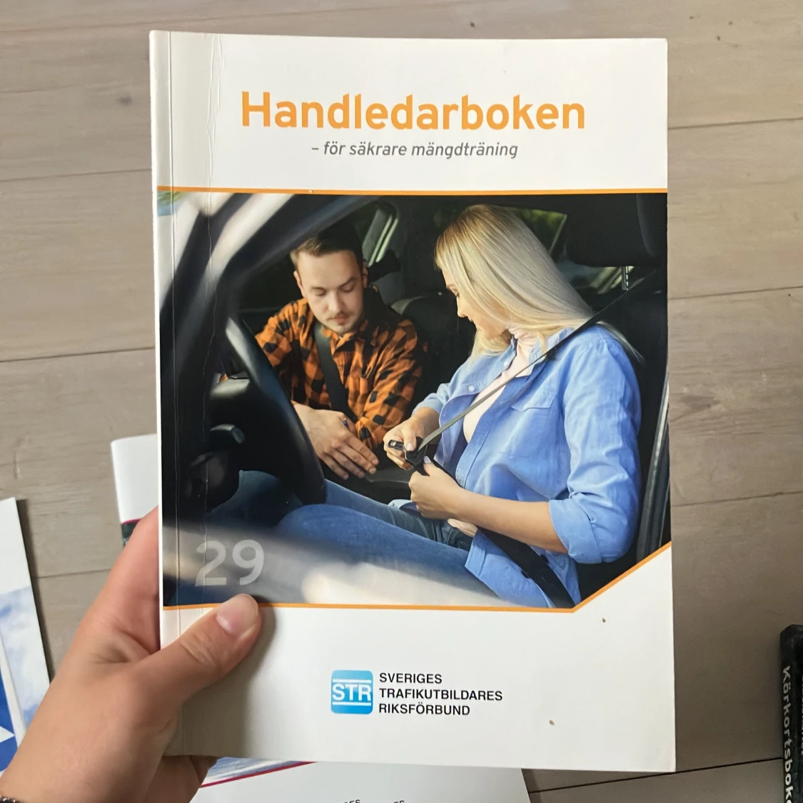 Körkortsböcker - teori  - 92