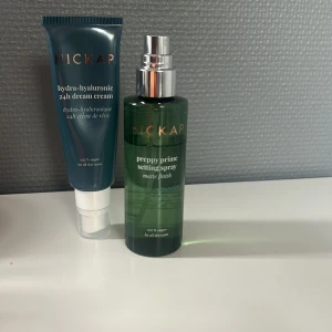 Hickap kitt  - Hickap setting sprej samt moisturizer 🩷 Serting sprejer har tyvärr inte locket kvar 