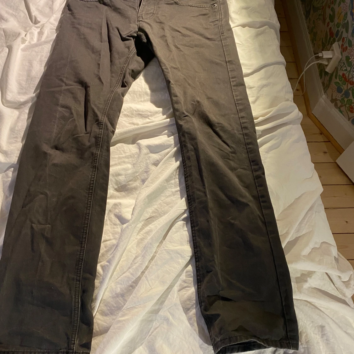 Grå byxor från Armani Jeans