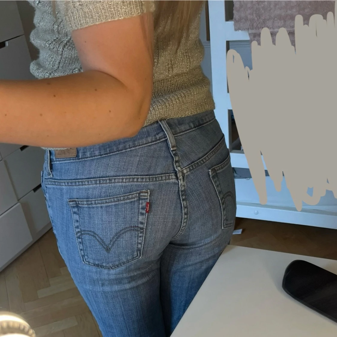 Blå bootcut jeans från Levis - 2