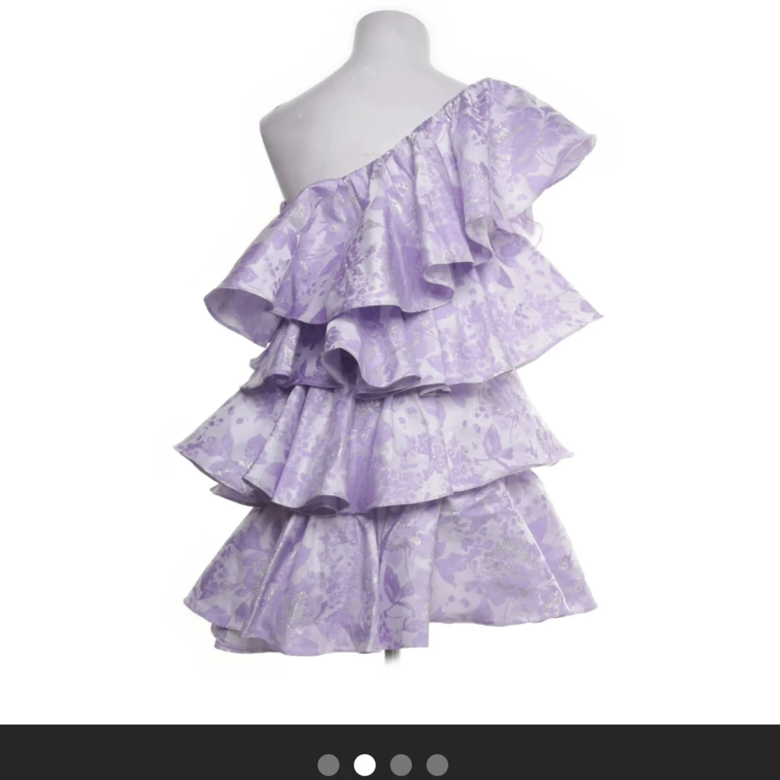 Lila one-shoulder volangklänning från ASOS Luxe - 1