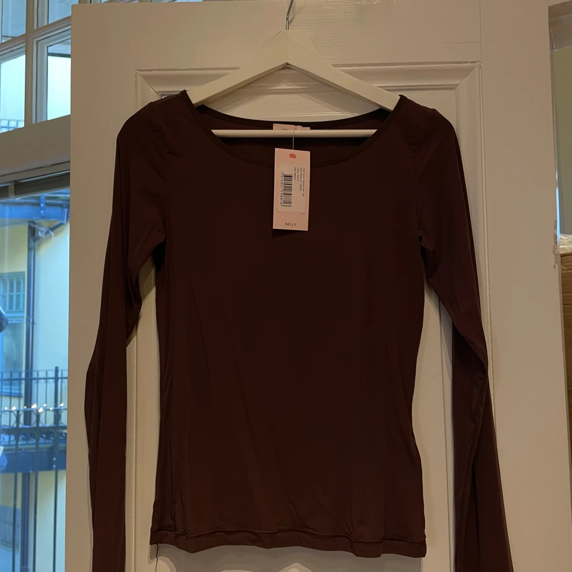 Brun långärmad topp från Nelly