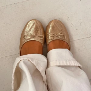 Ballerina skor - Jätte fina ballerina skor i en gullig färg! Knappast använda❤️