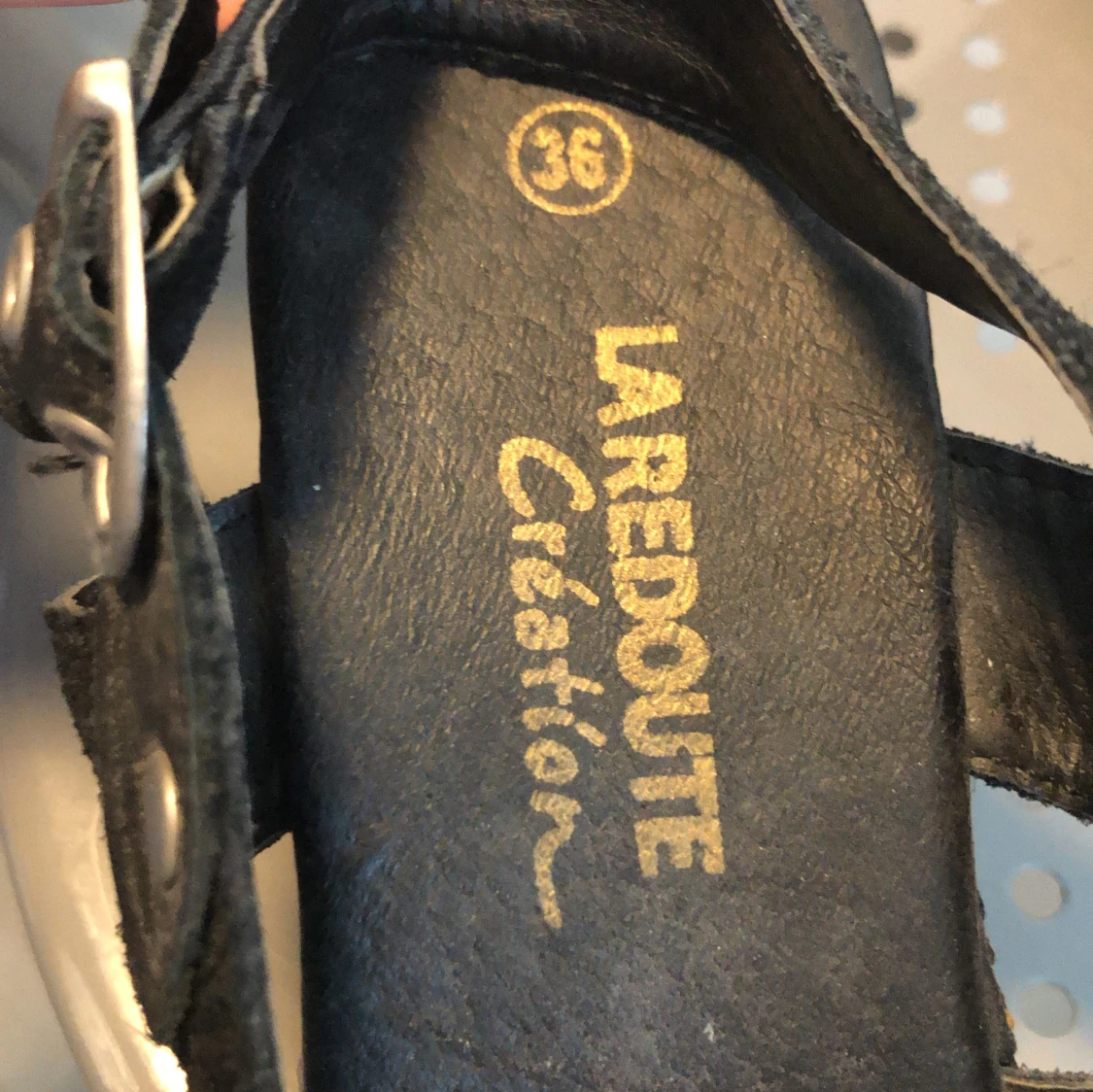 Svarta sandaler med kilklack från La Redoute - 92