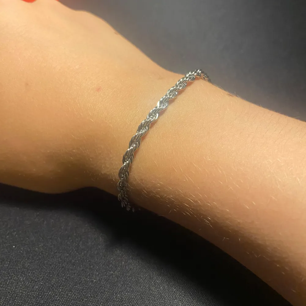 Tjena säljer ett helt nytt Cordell armband. Hör av er vid funderingar 😊(14). Accessoarer.