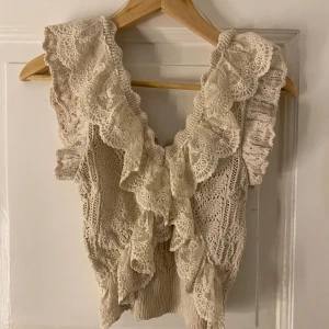 Zara topp - Perfekt till fest 🎉 inga defekter köpt förra året 💕