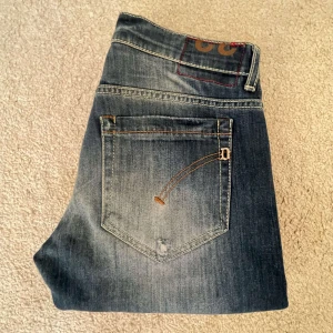 Dondup jeans - Tjena! Säljer ett post feta dondup Jeans som är i bra skick, har ni frågor så Höör ni bara av er.💯💯