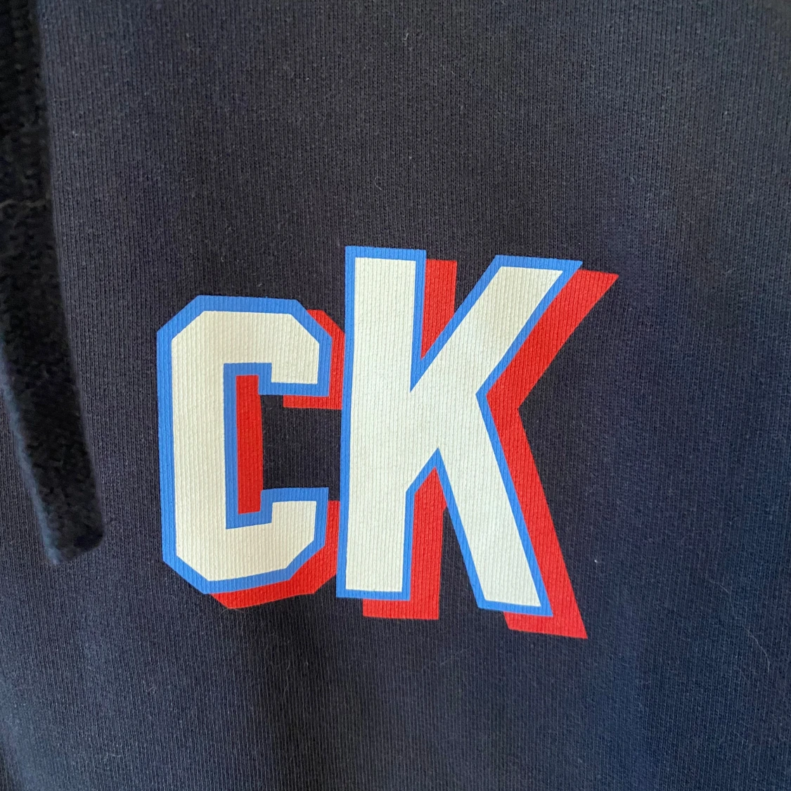 Svart hoodie från Calvin Klein Jeans - 90