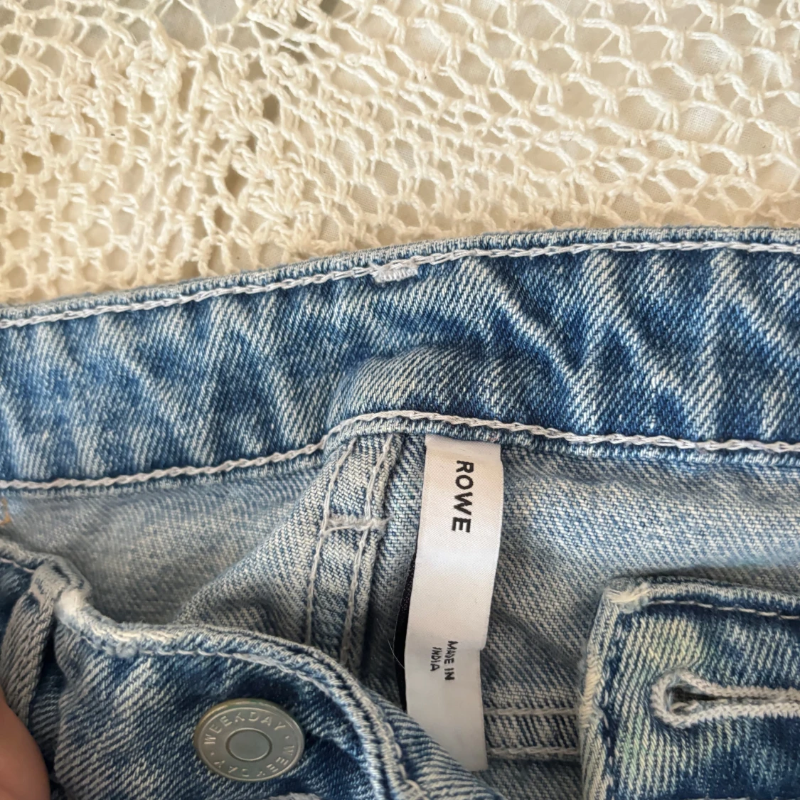 Blå jeans från Weekday - 90